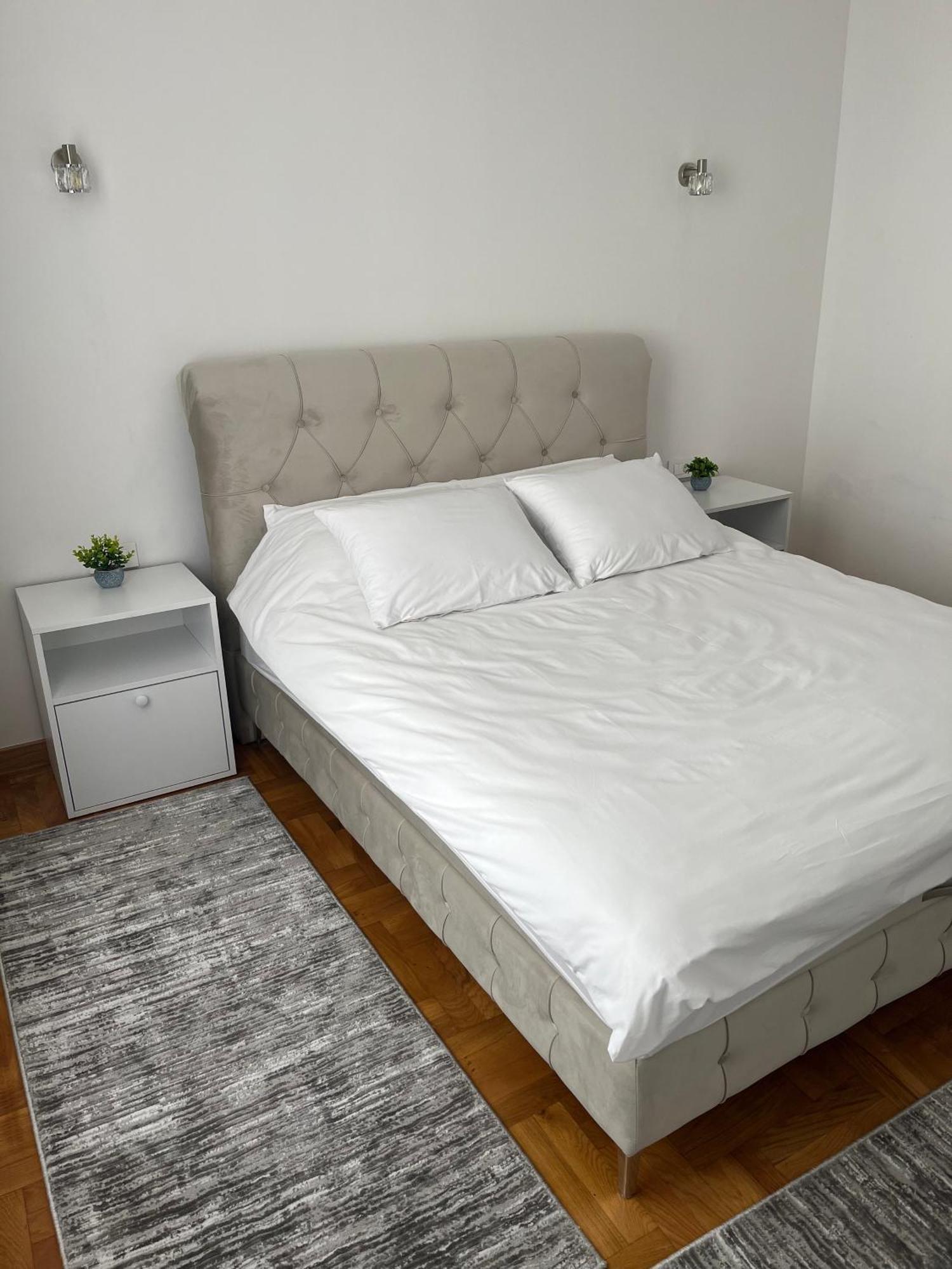 Sarajevo Luxury Apartment - 50 M From Old Sarajevo Clock Tower Saraievo Exterior foto